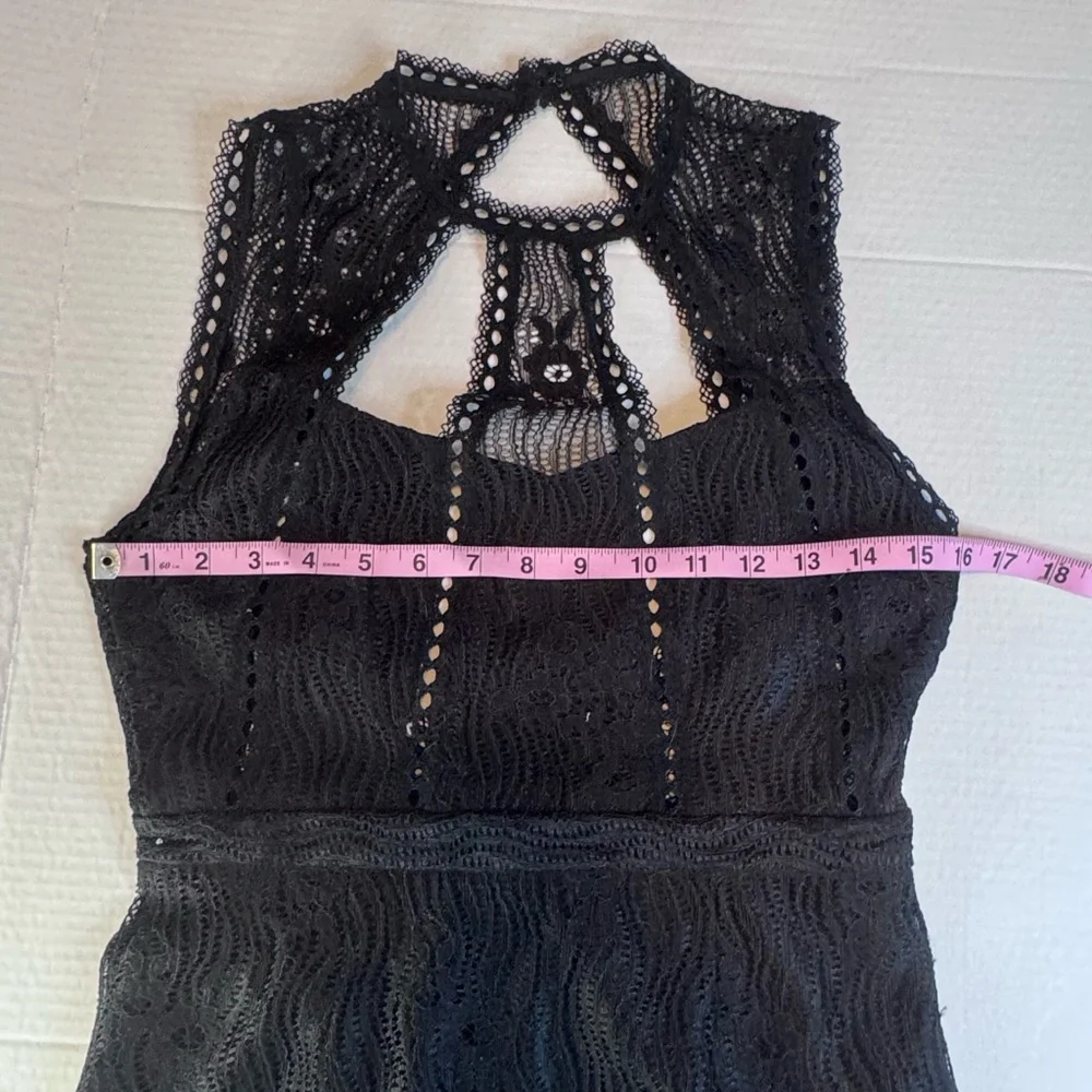 Alexia Black Lace Open Back Midi Dress – Size M - Picture 13 of 15